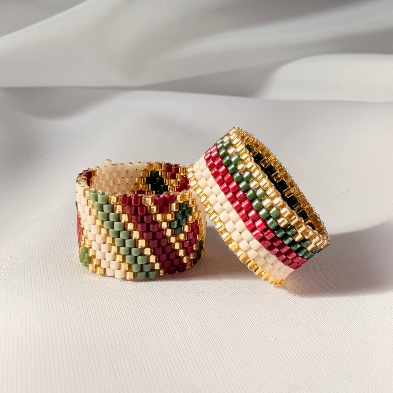 Кольца — категория украшений из бисера