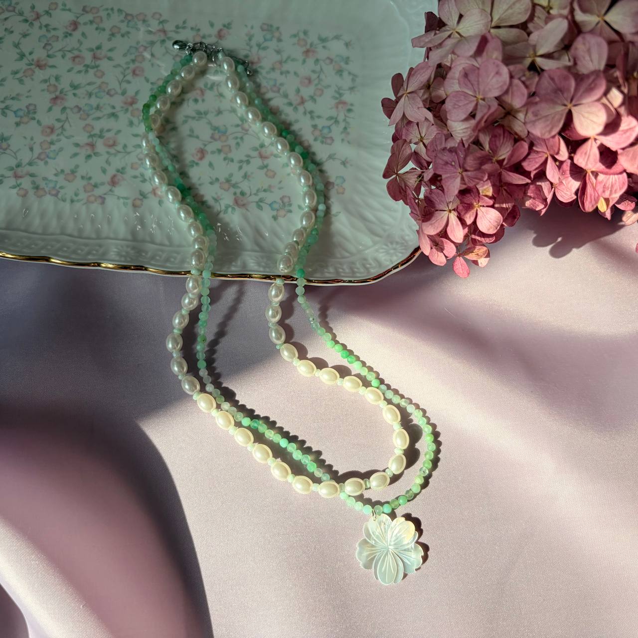 Hanami — украшение из бисера ручной работы