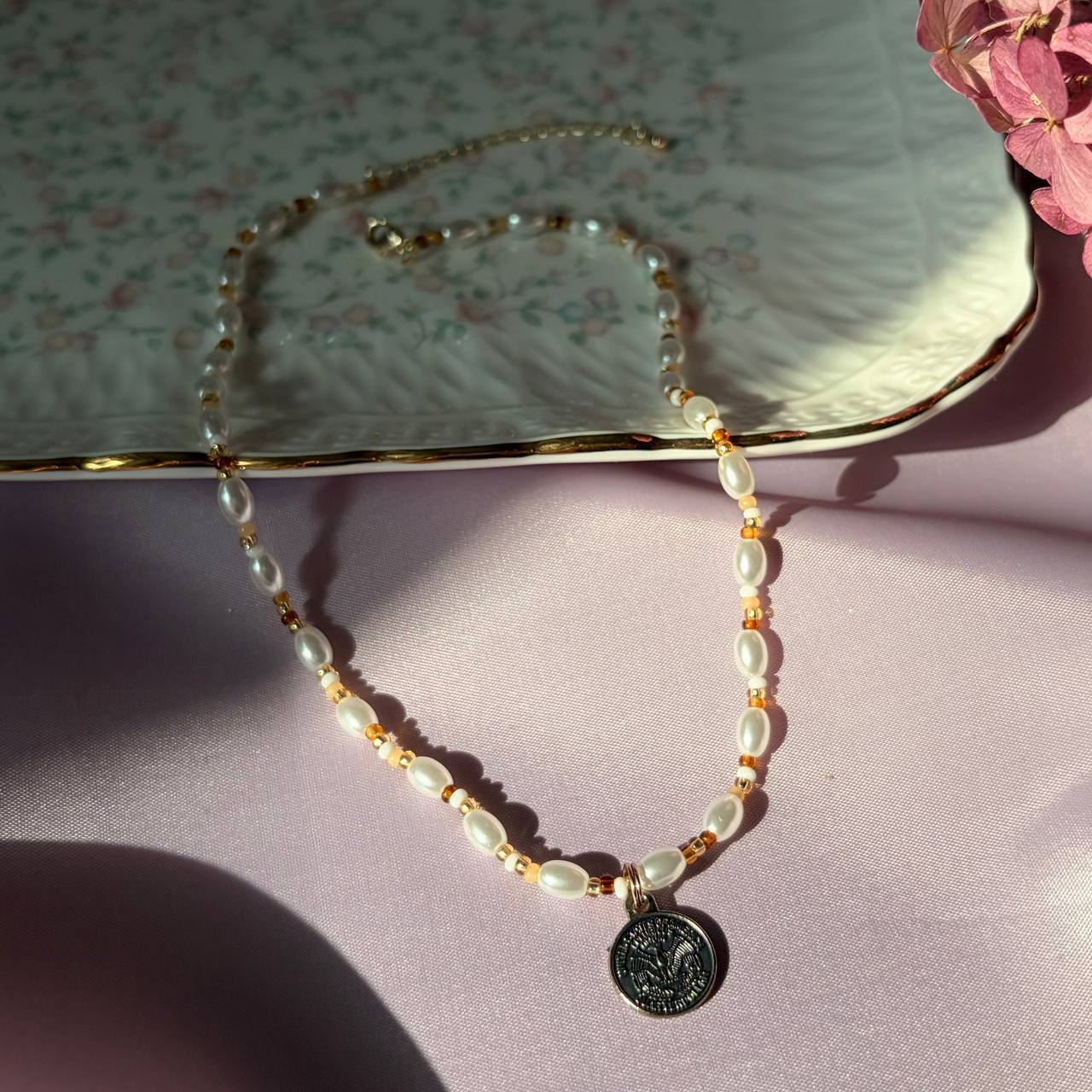 Freedom Coin — украшение из бисера ручной работы